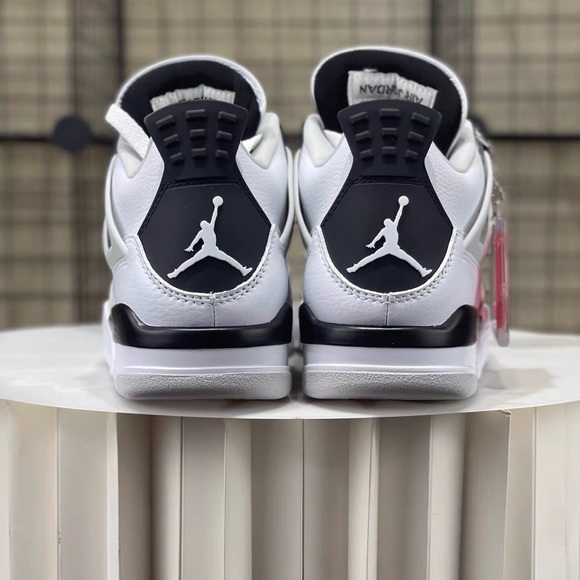 Jordan 4 Retro Mid Military Black Sneakers - Picture 5 of 8